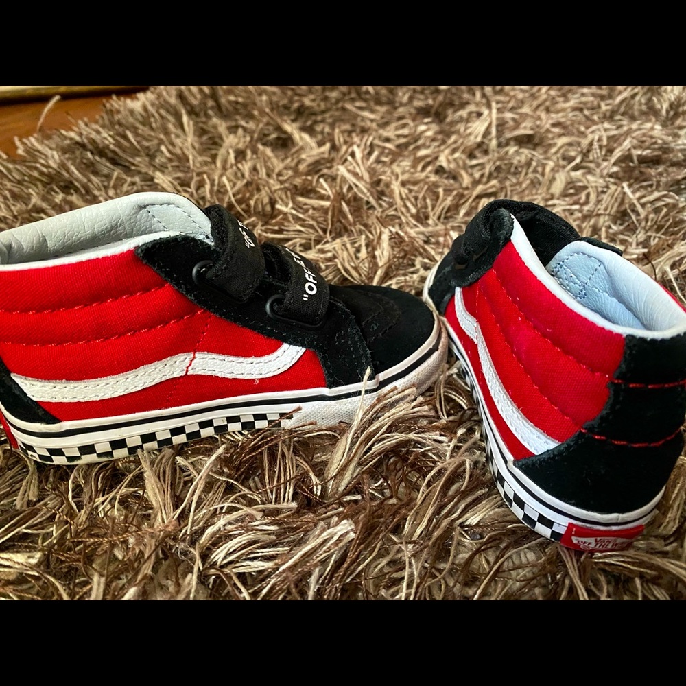 Toddler sneakers